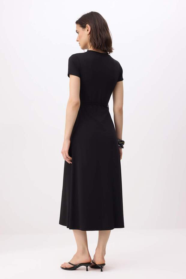 Siyah Düz Shift Bisiklet Yaka Standart Kol Kısa Midi Soft Touch Örme Elbise TWOSS26EL00197 - 4