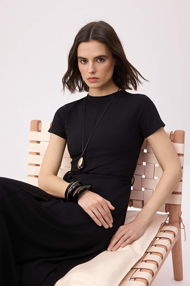 Siyah Düz Shift Bisiklet Yaka Standart Kol Kısa Midi Soft Touch Örme Elbise TWOSS26EL00197 - 1