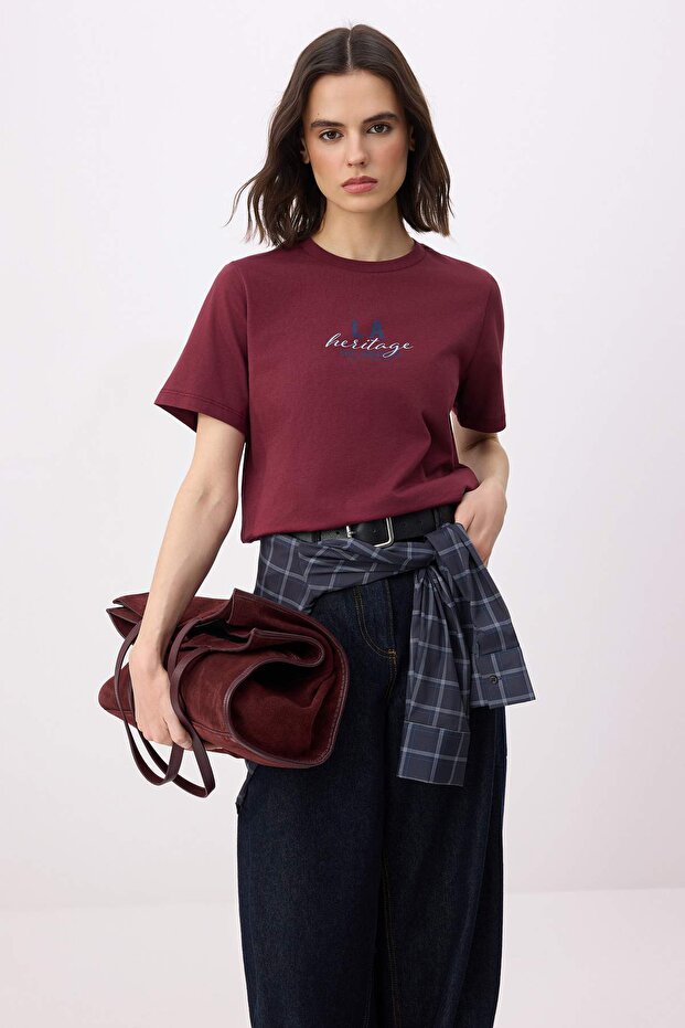 Trendyolmilla  Bordo Slogan Regular/Normal Kalıp Kısa Kollu %100 Pamuk Örme T-Shirt TWOSS26TS00161 - Görsel 3