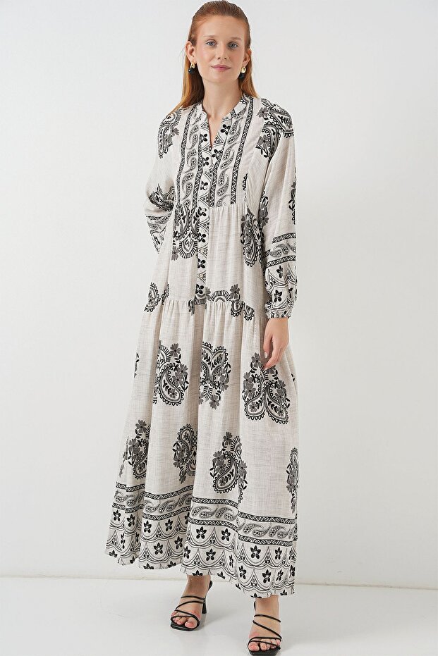 فستان ماكسي منقوش بياقة على شكل حرف V وأزرار من BDART - 4