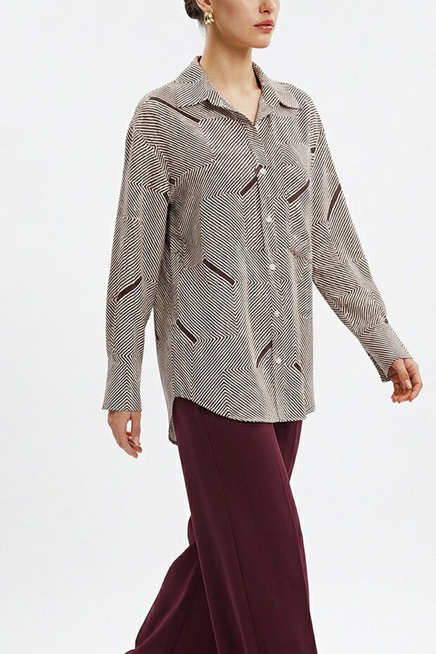 قميص فيشيني بأكمام طويلة وطبعة مميزة - 3
