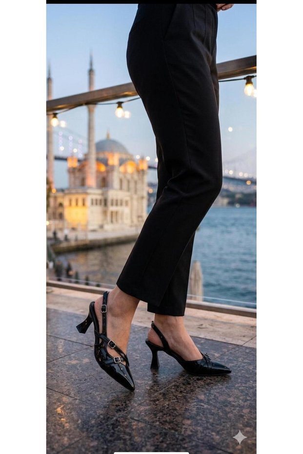 Double Strap Buckle Detailed Very Comfortable Fit Black Patent Leather Women's Heeled Shoes (Heel Height 8cm)