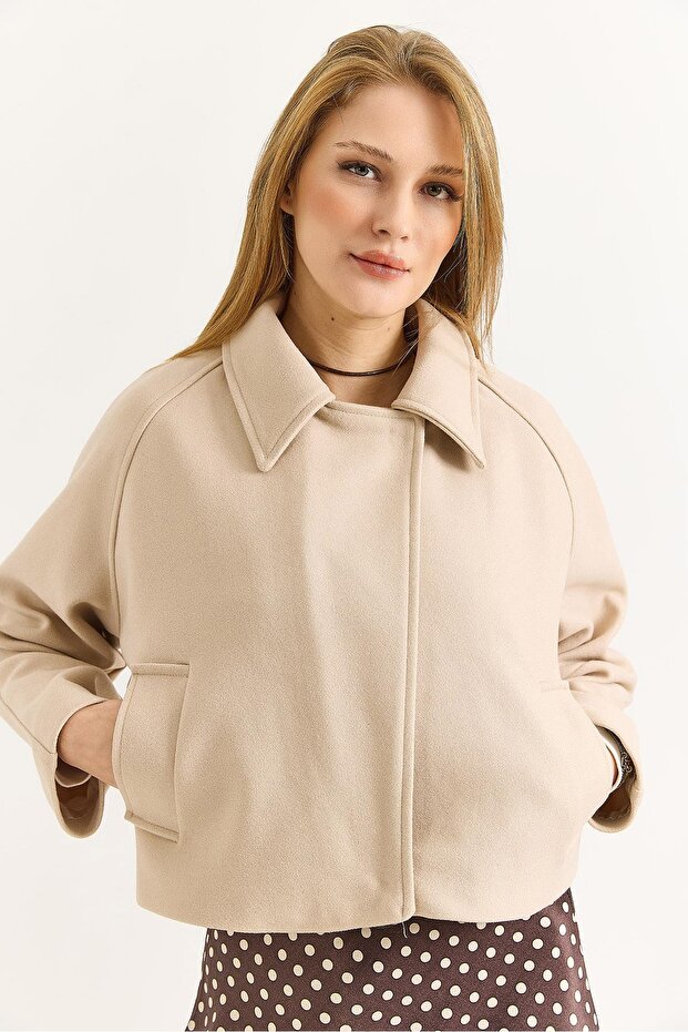 Women's Cropped Melton buttoned jacket Pocketed beige