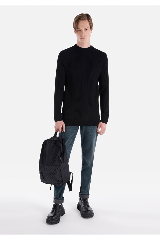 سترة رجالية سوداء أساسية بقصة ضيقة - 3