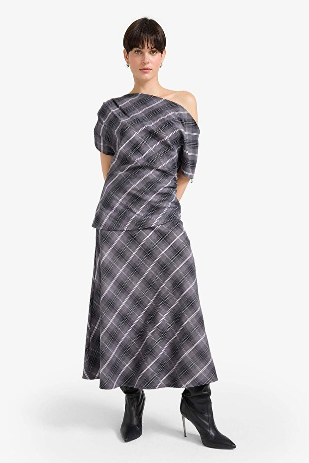 A-Line Checked Regular Waist Crossed Woven Midi Skirt G1762Ax25Au