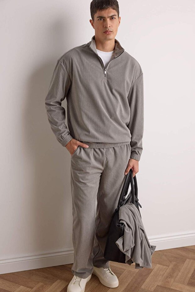 Ultra Soft Soft Touch Boxy Fit Velvet Sweatshirt E9364Ax25Au