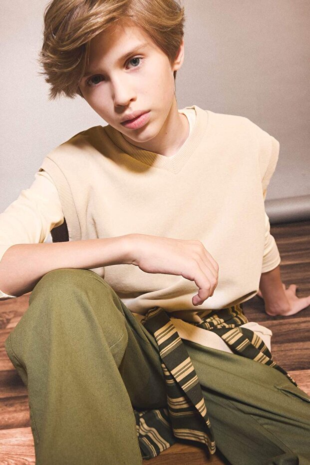 V-Neck Washable Sweater for Boys G1819A825Au