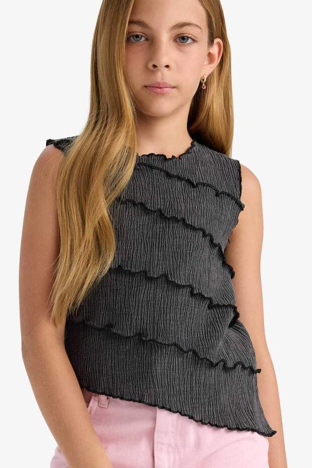 Crinkled Textured Sleeveless Blouse for Girls G0167A825Hs