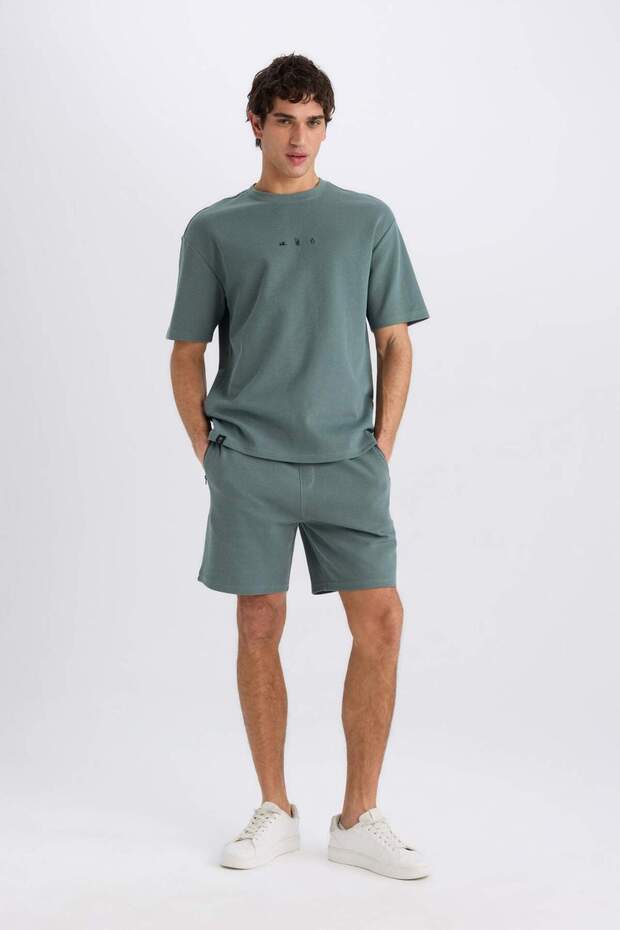 Regular Fit Düz Paça Cepli Basic Düz Şort B8792AX25SM - 1