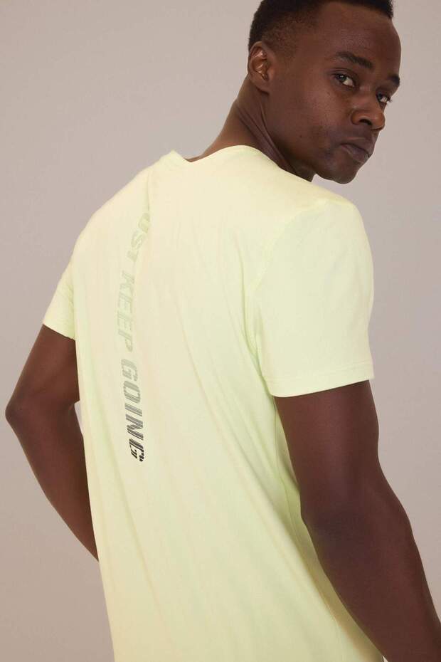 Flexible Fabric Standard Fit Crew Neck Back Printed Sportsman Short Sleeve T-Shirt D7304Ax25Sp