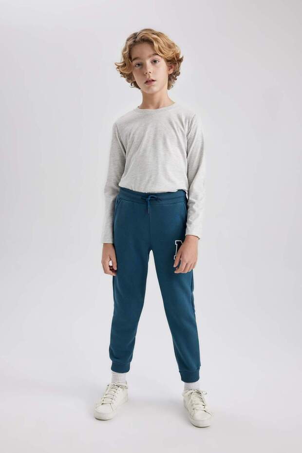 Boy's Regular Fit Crew Neck Long Sleeve T-Shirt - 2