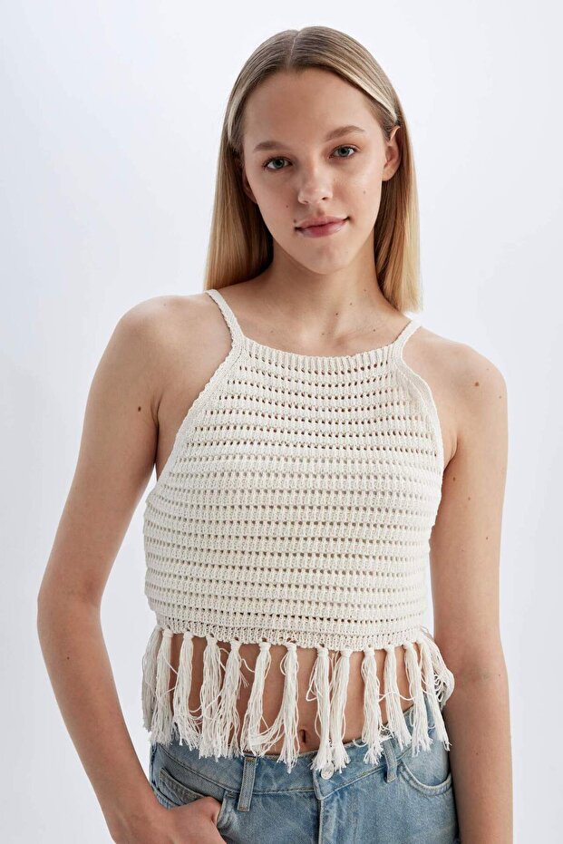 Fitted Crochet Tasseled Halter Neck Tank Top C9018Ax24Sm