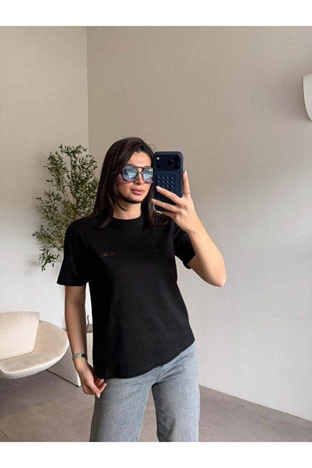 Black Text Basic T-Shirt - 3