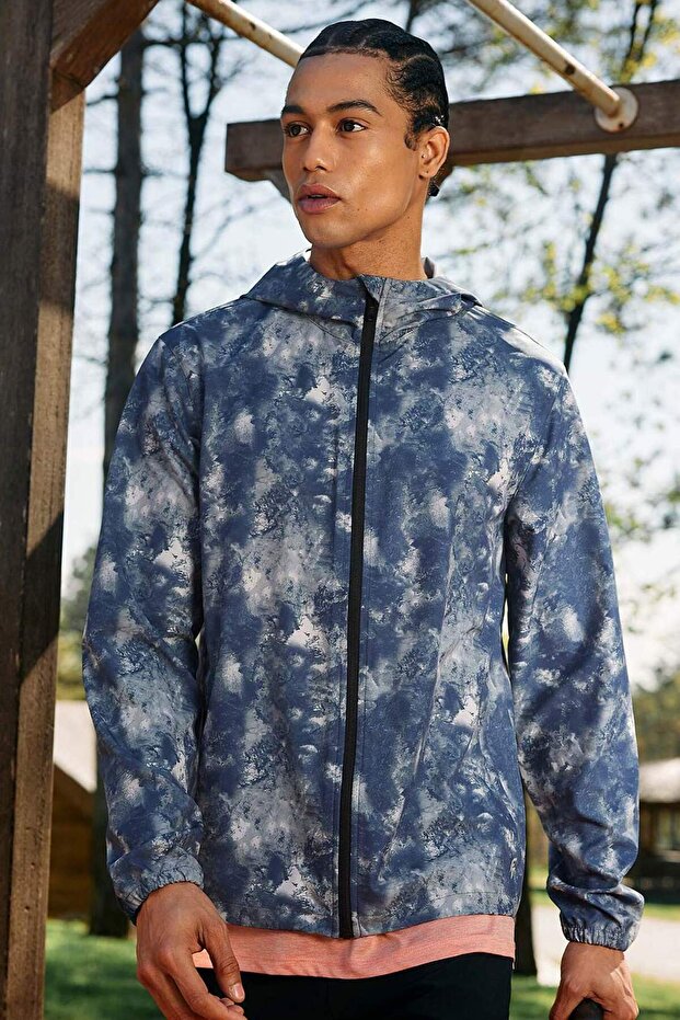 Water Repellent Slim Fit Tight-Fitting Hooded Mesh Lined Flexible Textured Coat B2189Ax24Sp