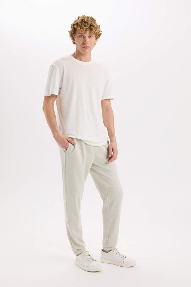 Regular Fit Slim Sweatpants Zipper Pockets Waist Lace-Up Elastic Leg B3657Ax24Sp