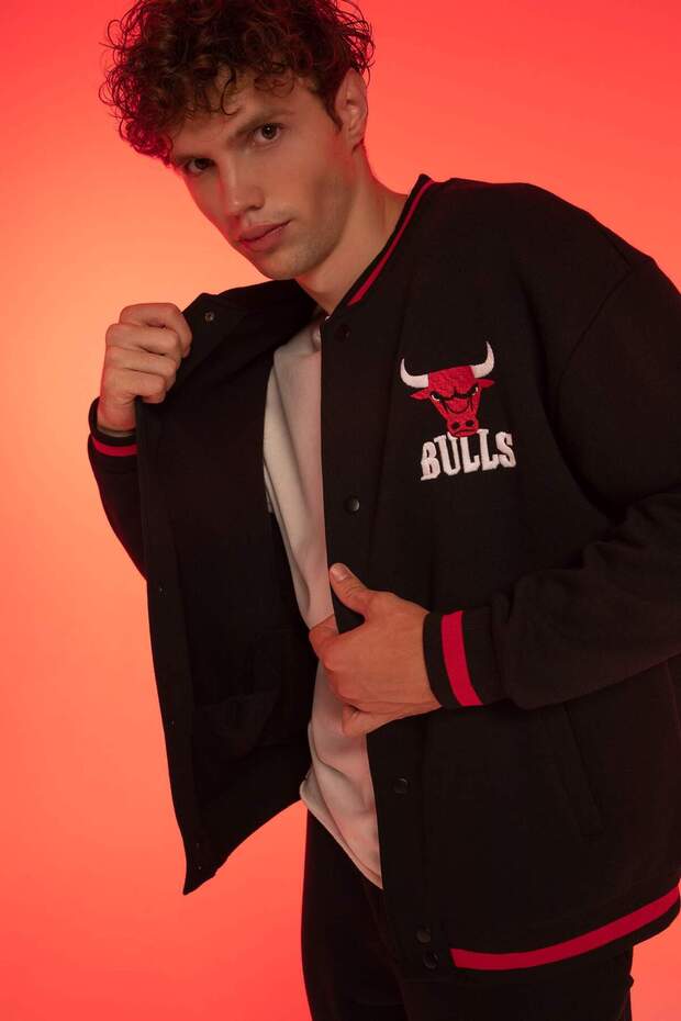 Nba Chicago Bulls Oversized Fit Cardigan Y0213Az22Au