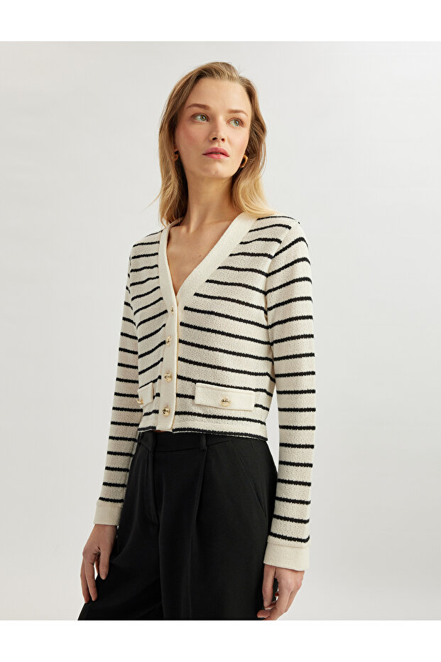 Long Sleeve V-Neck Knitwear Cardigan with Applique Detail