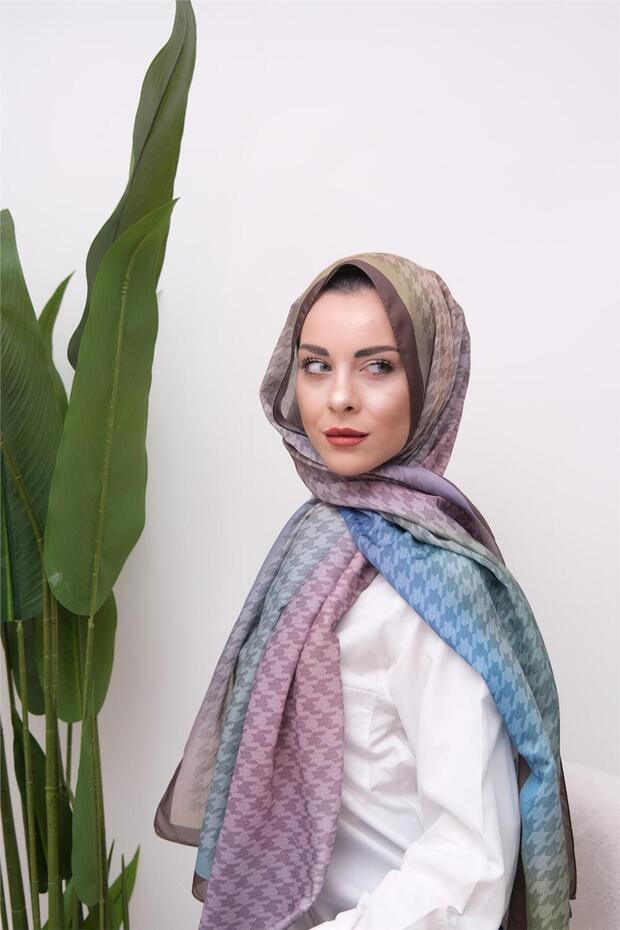 شال ناعم رقمي بنمط متدرج من كازاياكي - 4