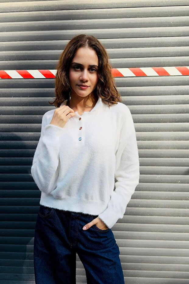 Women's Stone Buttoned Polo Collar Bearded Sweater White