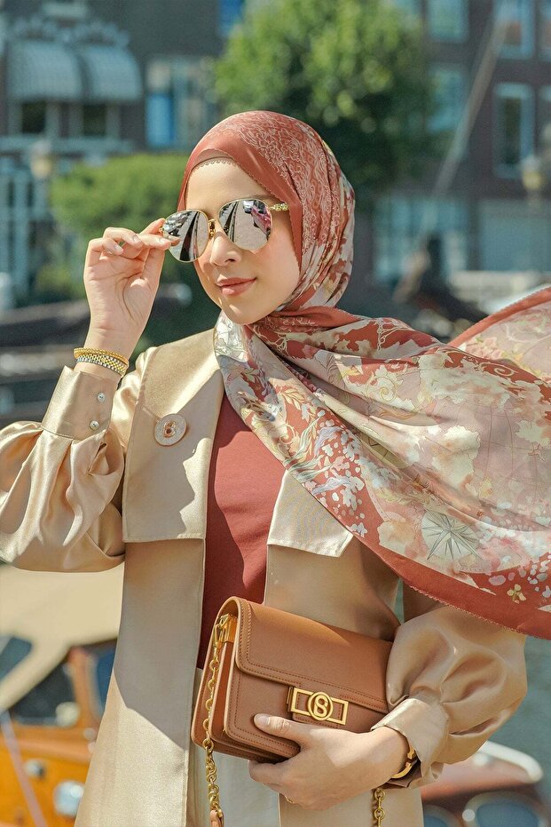Journey Satin Shawl - Bangkok