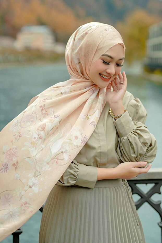 Nada Saten Shawl - Mi