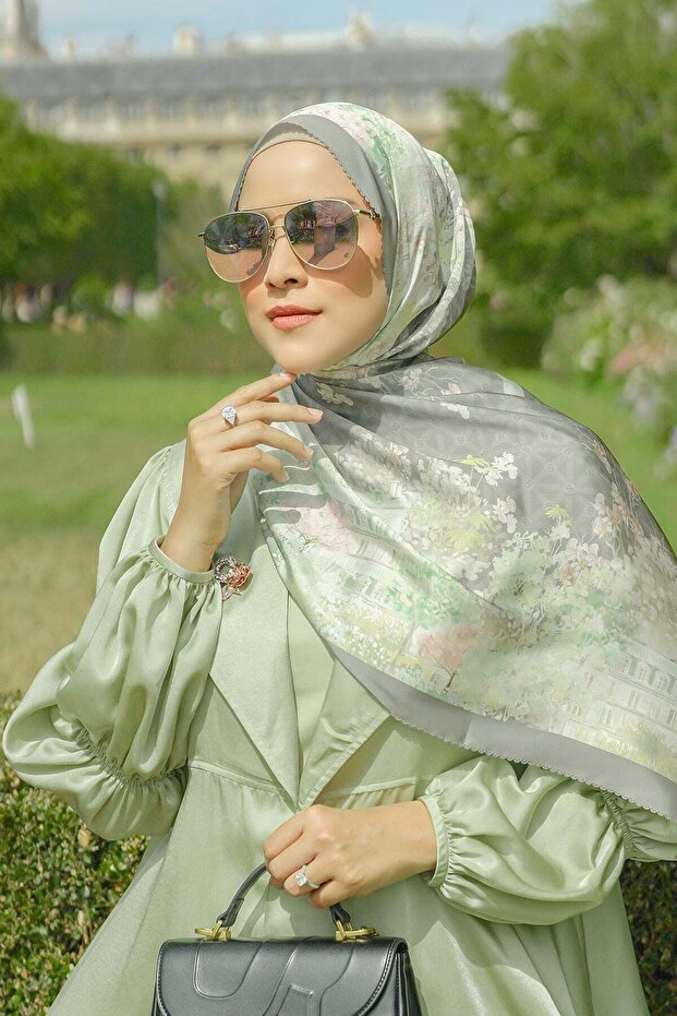 شال ساتان باريسي - جاردين