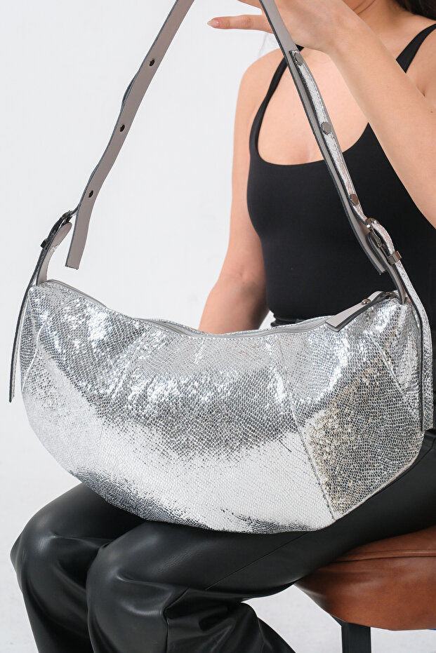 Women's Silver Snake Patterned Baguette Shoulder Bag Stylish Casual Bag Isabel