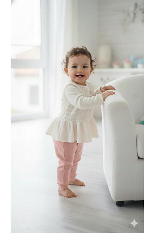 Embroidered 2-Piece Baby Girl Set