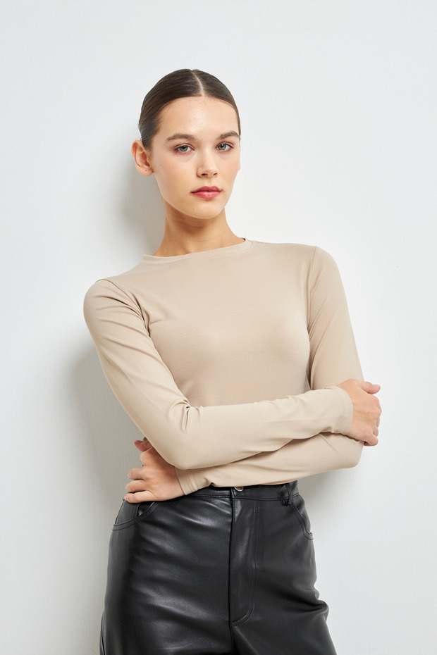 Women's Cream Ultra Soft Stretchy Crew Neck Basic Blouse