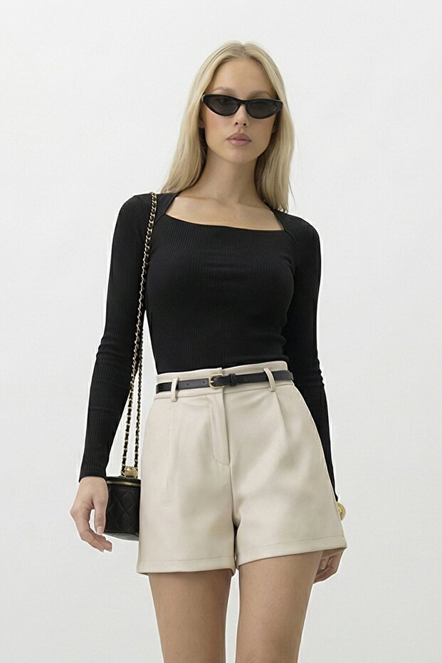 Kemer Detaylı Mini Şort - 1