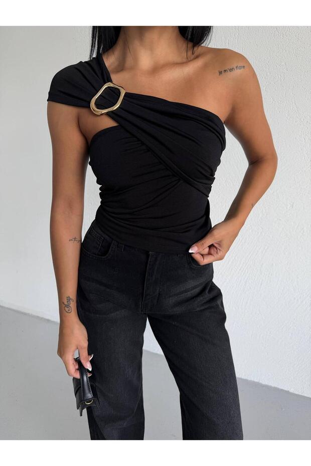 One Shoulder Buckle Detailed Blouse