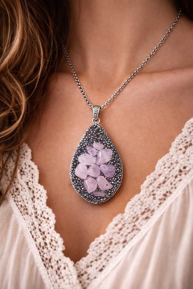 Vintage Leaf Shaped Design Necklace with Pink Quartz Natural Stone and Hematite