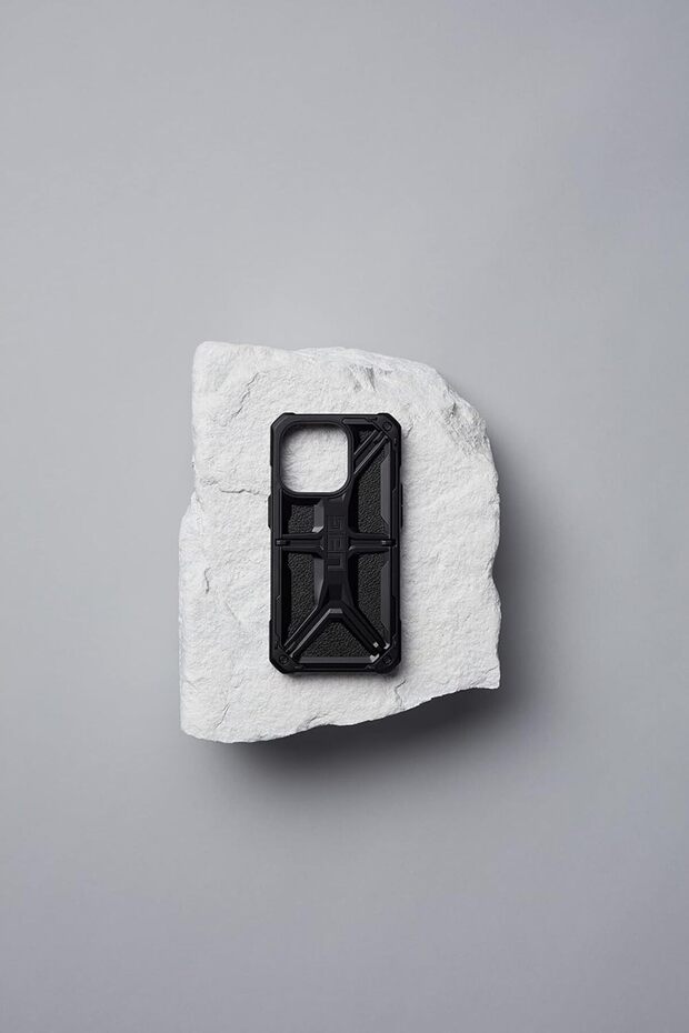 Monarch iPhone 14 Pro 2022 Black