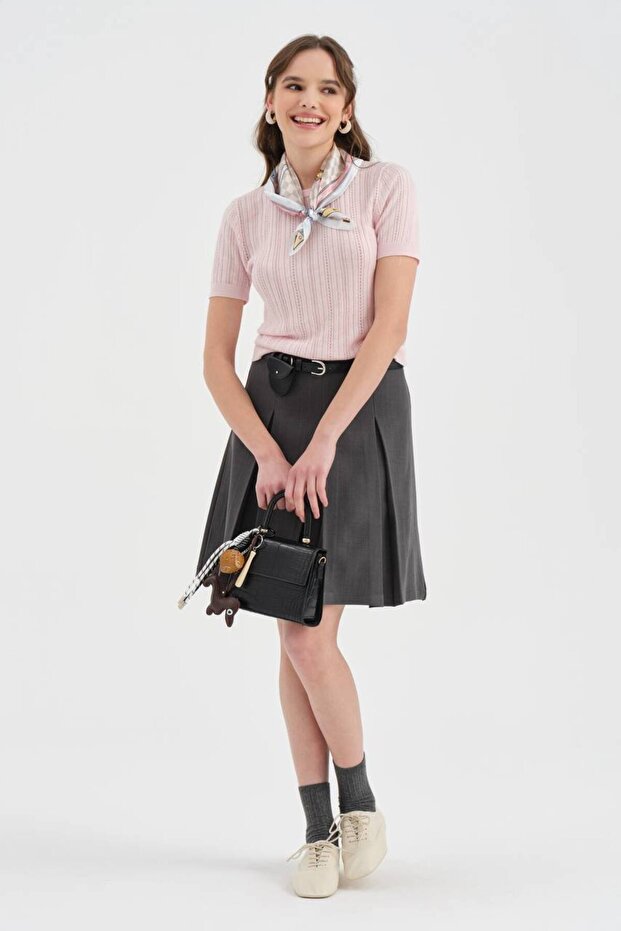 Women's Knitwear Knitted Front Logo Design Short Sleeve Blouse