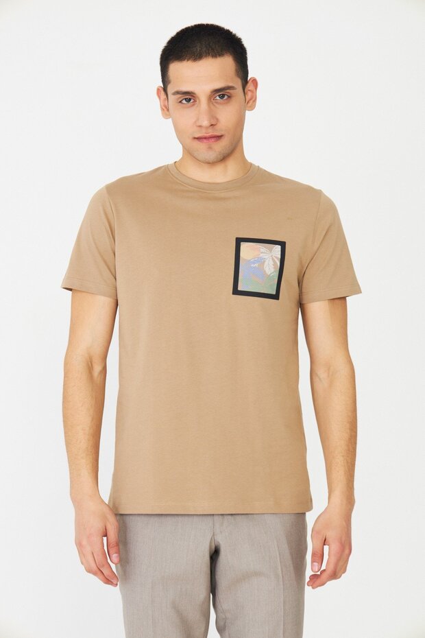 Beige Crew Neck Men's T-Shirt with Print Detail