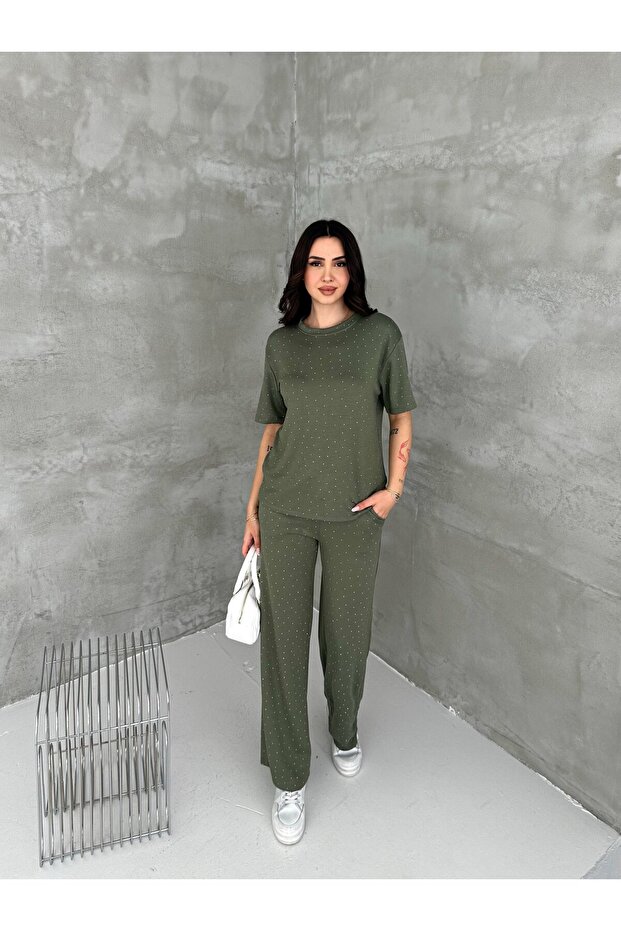 Women's Crew Neck Stone Detailed Pocketed Shiny Double Set