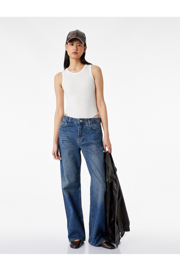 Stone Detailed High Waist Straight Leg Denim Pants - Straight Jeans