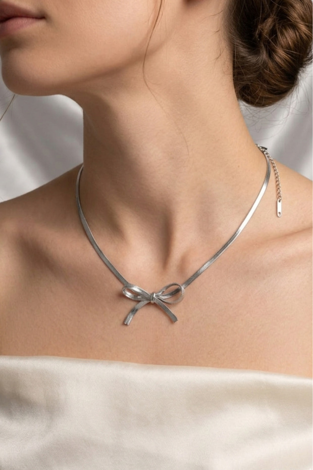Silver Color Bow Detail Chain Necklace – Elegant Women's Necklace Model