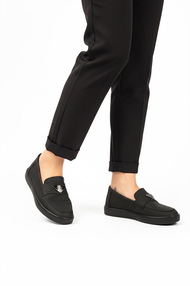 Black women's casual shoes