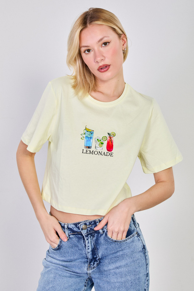 Women's Lemonade Written Cropped T-Shirt - Yellow