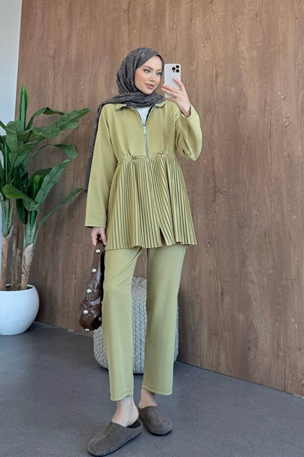 طقم مابيلا بيليسيلي باللون الأخضر الزيتي