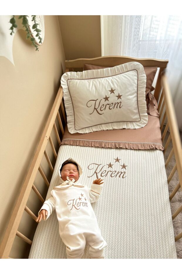 Baby Pique Bedspread Set and Hospital Discharge Set