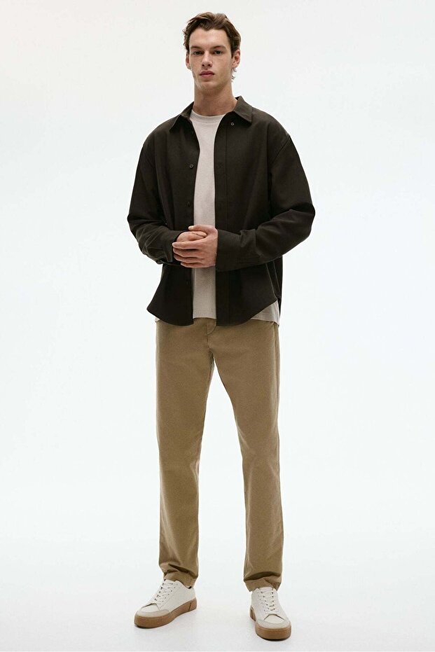 بنطلون قطني بقصّة Slim Fit