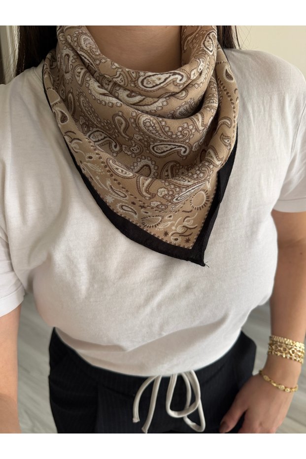 Soft-Textured Women's Scarf - Cream Color