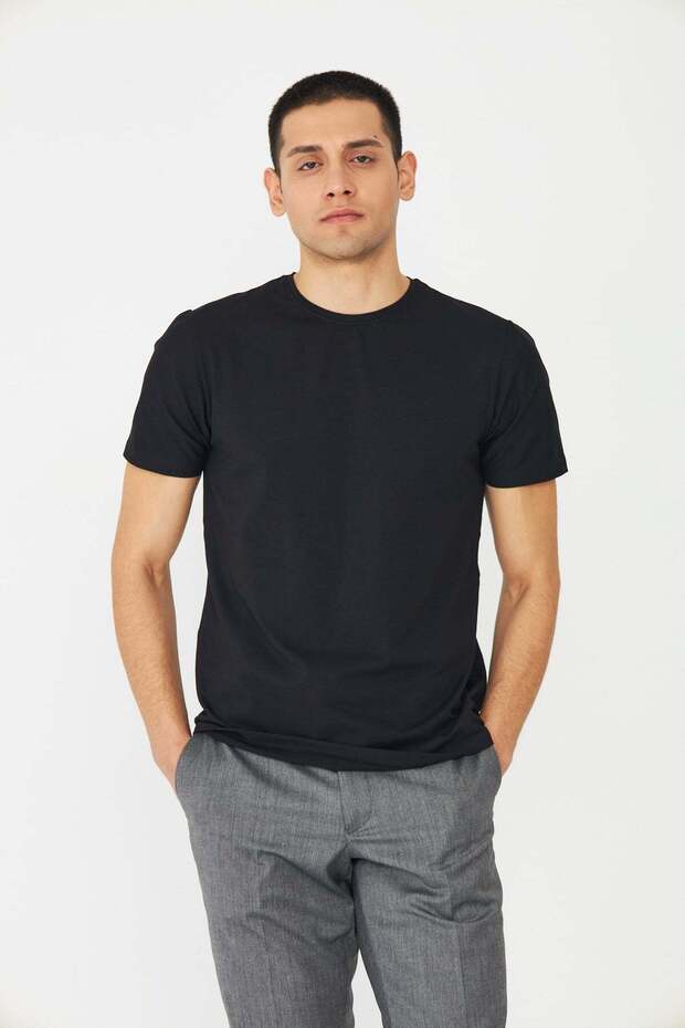 Μαύρο ανδρικό μπλουζάκι Basic Crew Neck