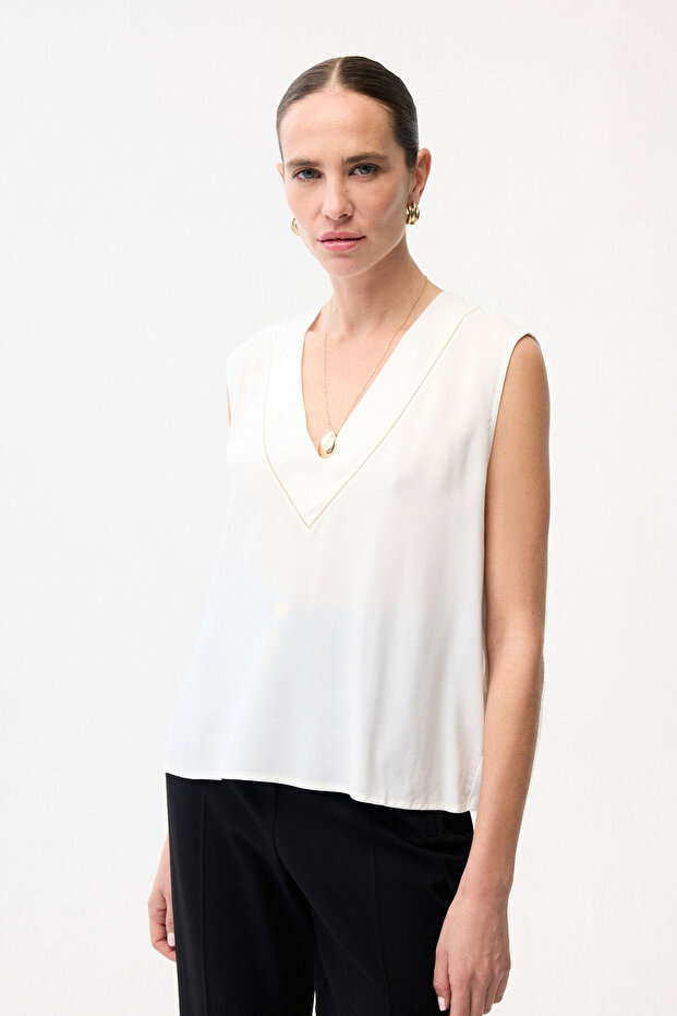 Taş Detaylı Kolsuz Örme Bluz - 4