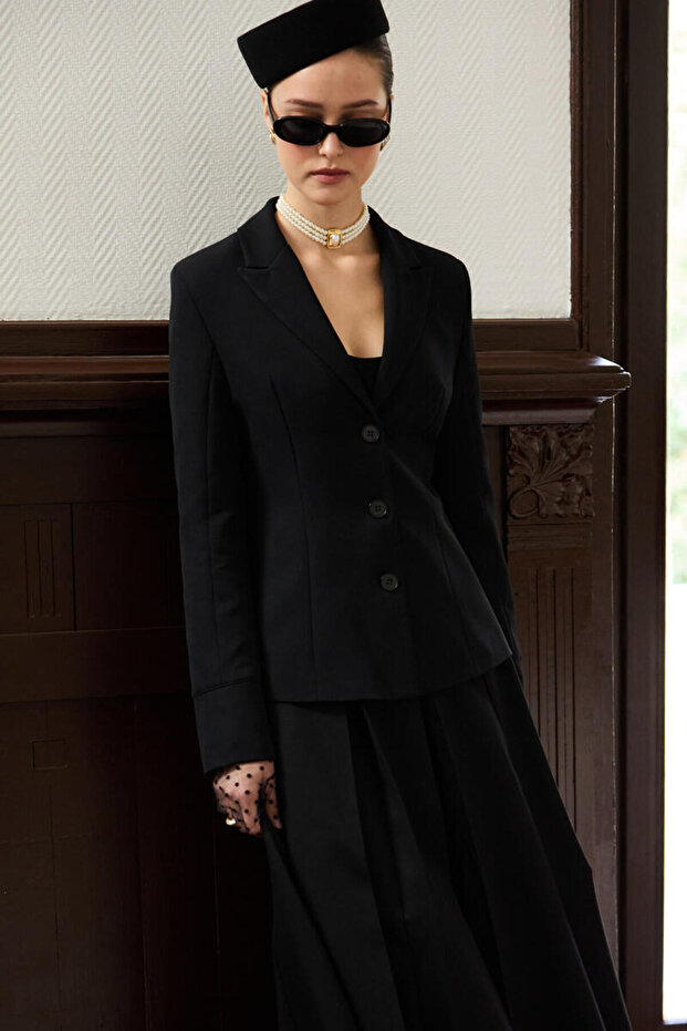 SİYAH BELE OTURAN BLAZER - 1