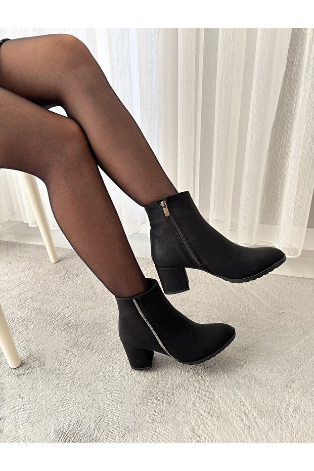 Women's Teres Black Block Heel in Zip-Up Boots Black