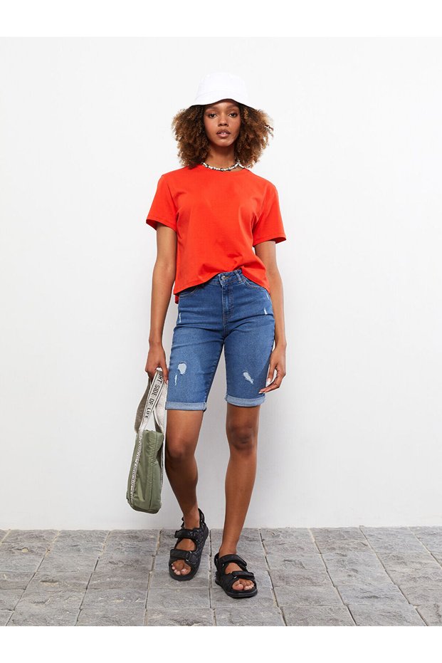 Standard Fit Straight Pocket Detailed Women's Rodeo Jean Shorts