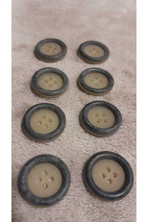 Polyester Button 30 Size 20 mm 8 Pieces